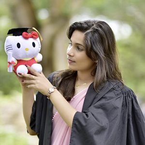 Graduation Hello kitty 17cm
