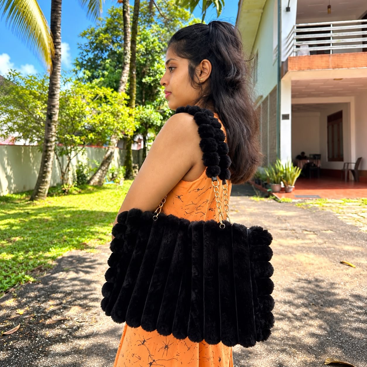 Free Delivery |👜 Premium Plush Handbags – Lily Collection 💖| Sri Lanka 4 Free Delivery |👜 Premium Plush Handbags – Lily Collection 💖| Sri Lanka - Image 4